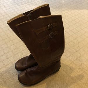 Keen leather boots
